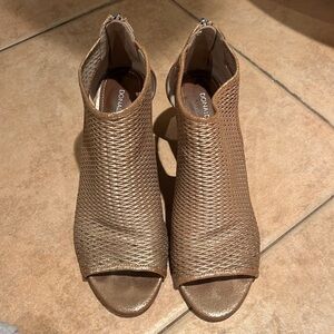Gold glitter wedge heels